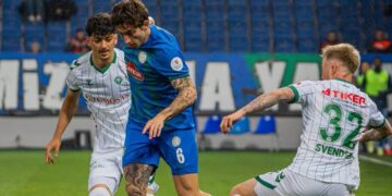 Rizespor, Konyaspor önünde 3 puanı 3 golle aldı!