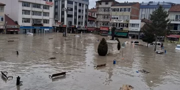 Samsun’da sağanak sonrası 55 evi su bastı