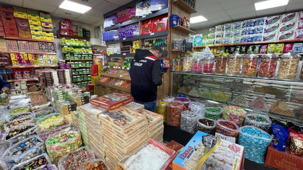 Sinop'ta, gıda güvenliği için ekipler denetimlerini arttırdı! sinopta gida guvenligi icin ekipler denetimlerini arttirdi habermeydan