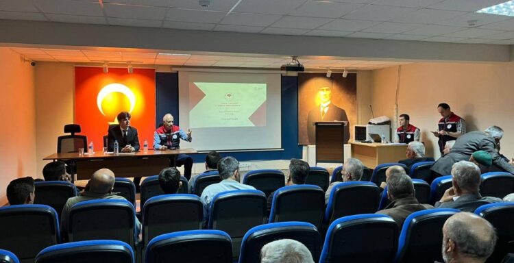 Sinop'ta, üreticilere hibe ve destek bilgilendirme toplantısı yapıldı! sinopta ureticilere hibe ve destek bilgilendirme toplantisi yapildi habermeydan e1778943460606