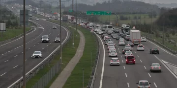 Kurban Bayramı tatili öncesinde TEM’de trafik yoğunluğu yaşandı