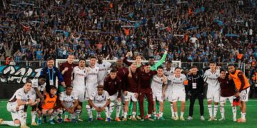Trabzonspor, Gençlerbirliği'ni uzatmalarda geçip finale yükseldi! Trabzonspor, Gençlerbirliği’ni uzatmalarda geçip finale yükseldi!