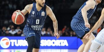 Türk Telekom 70-77 Anadolu Efes Türk Telekom 70-77 Anadolu Efes