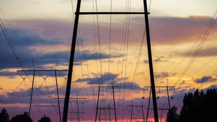 Türkiye’nin elektrik kurulu gücü 125,4 GW’a yükseldi Türkiye’nin elektrik kurulu gücü 125,4 GW’a yükseldi.