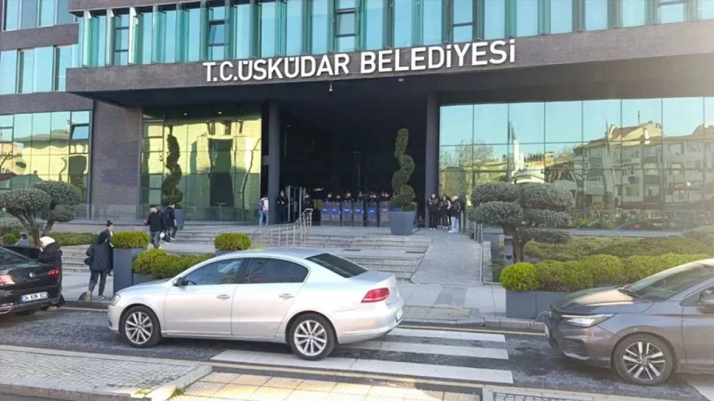 Üsküdar Belediyesi'ne operasyon: 7 kişi gözaltına alındı uskudar belediyesi ne ikinci dalga operasyon 7 gozalti habermeydan