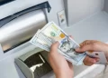 İstanbul'da ATM'lere sahte dolar yatırıp TL alan şebekeye operasyon! İstanbul’da ATM’lere sahte dolar yatırıp TL alan şebekeye operasyon!
