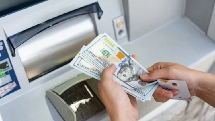 İstanbul'da ATM'lere sahte dolar yatırıp TL alan şebekeye operasyon! ATMlere sahte dolar yatirip TL alan sebeke habermeydan