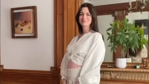 Anne Hathaway 3 kez anne olmaya hazirlaniyor1 habermeydan