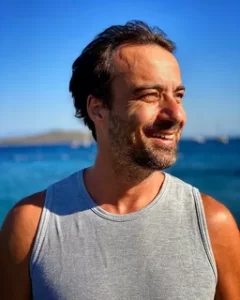 Devrim Nas kimdir1 habermeydan