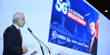 Türkiye, Dijital Altyapı Yatırımlarıyla Küresel Merkez Olmayı Hedefliyor Türkiye, Dijital Altyapı Yatırımlarıyla Küresel Merkez Olmayı Hedefliyor