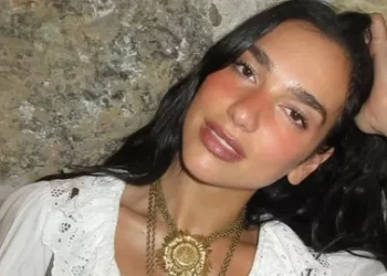 Dua Lipa Avrupa tatil önerilerini paylaştı Dua Lipa Avrupa tatil önerilerini paylaştı