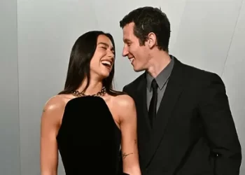 Dua Lipa ile Callum Turner'dan Sicilya'da görkemli düğün Dua Lipa ile Callum Turner’dan Sicilya’da görkemli düğün