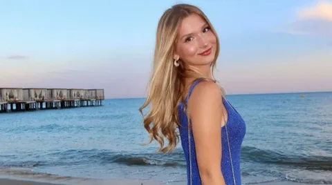 Ecrin Su Çoban'ın tatil harcaması dikkat çekti Ecrin Su coban tatil harcamasi dikkat cekti habermeydan