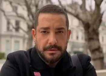 Ünlülere yönelik bir uyuşturucu operasyonu daha: Enis Arıkan gözaltına alındı Ünlülere yönelik bir uyuşturucu operasyonu daha: Enis Arıkan gözaltına alındı