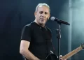 Haluk Levent sahnede rahatsızlandı