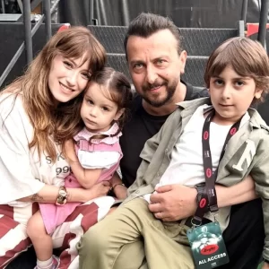Hazal Kaya ve Ali Atay Amsterdam'a taşınıyor Hazal Kaya Ali Atay Amsterdama tasiniyor1 habermeydan