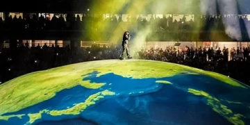 Kanye söyledi ‘İstanbul’ ışıldadı