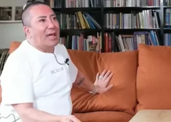 Murat Övüç evleniyor: İzmirli bir hanımefendi, kalbim pır pır Murat Övüç evleniyor: İzmirli bir hanımefendi, kalbim pır pır