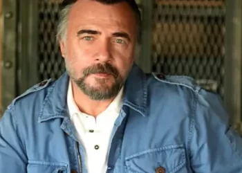 Oktay Kaynarca Hamal ile ekranlara geri dönüyor Oktay Kaynarca Hamal ile ekranlara geri dönüyor
