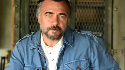 Oktay Kaynarca Hamal ile ekranlara geri dönüyor Oktay Kaynarca Hamal ekranlara geri donuyor habermeydan