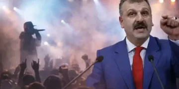 Cumhurbaşkanı Başdanışmanı Oktay Saral Kanye West konserine sert tepki