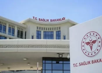 Sağlık Bakanlığı’nın Yeni Atama İlanına Diş Hekimleri ve Eczacılardan Tepki