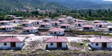 Sındırgı'da Deprem Konutları Tamamlanıyor: 1.180 Bağımsız Bölüm Yakında Teslim Edilecek Sındırgı’da Deprem Konutları Tamamlanıyor: 1.180 Bağımsız Bölüm Yakında Teslim Edilecek