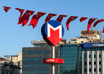 İstanbul’da Taksim Metro ve Füniküler Hattı Geçici Olarak Hizmete Kapatıldı