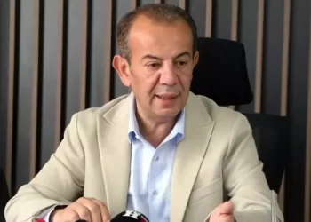 Tanju Özcan cinsel saldırı suçundan tutuklandı Tanju Özcan cinsel saldırı suçundan tutuklandı