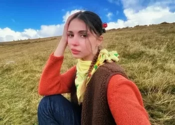 Taşacak Bu Deniz’in Fadime’si Zeynep Atılgan Avusturya’da tatilde