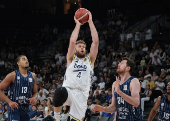 Anadolu Efes 93-102 Fenerbahçe Beko Anadolu Efes 93-102 Fenerbahçe Beko