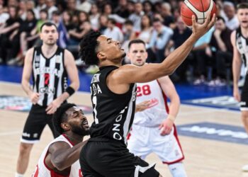 Bahçeşehir Koleji, Beşiktaş GAİN'i devirip seride öne geçti! Bahçeşehir Koleji, Beşiktaş GAİN’i devirip seride öne geçti!