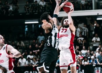 Bahçeşehir Koleji, Beşiktaş’ı yenip seriyi eşitledi!