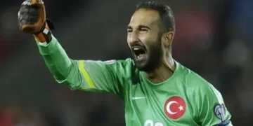 Başakşehir, Volkan Babacan ile 1 yıl uzattı!