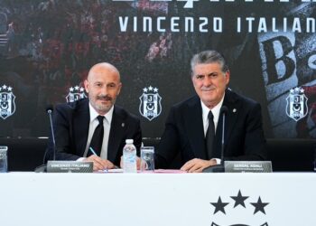 Beşiktaş, Vincenzo Italiano ile imzaladı!