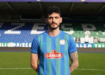 Çaykur Rizespor, Samet Akaydin ile yollarını ayırdı!