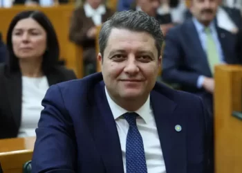 İYİ Parti’den istifa eden Ersin Beyaz, AK Parti’ye katıldı İYİ Parti’den istifa eden Ersin Beyaz, AK Parti’ye katıldı
