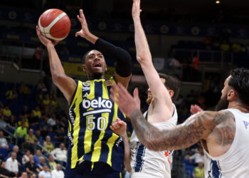 Fenerbahçe Beko 60-59 Anadolu Efes Fenerbahçe Beko 60-59 Anadolu Efes