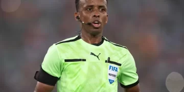 FIFA'dan, Somalili hakem Omar Artan'a tam destek: Maaşı eksiksiz ödenecek! FIFA’dan, Somalili hakem Omar Artan’a tam destek: Maaşı eksiksiz ödenecek!