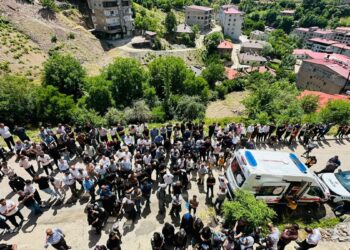 Hakkari’de aile faciası: Uzman çavuş eşi ve 3 akrabasını öldürdü Hakkari’de aile faciası: Uzman çavuş eşi ve 3 akrabasını öldürdü