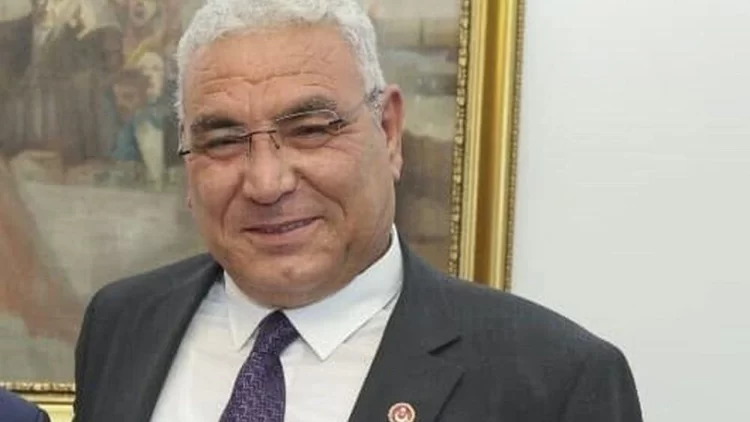Aile içi şiddet nedeniyle tutuklanan muhtar görevden uzaklaştırıldı.