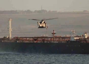 İngiltere’den Rus tankerine operasyon: 6 saat süren müdahale İngiltere’den Rus tankerine operasyon: 6 saat süren müdahale