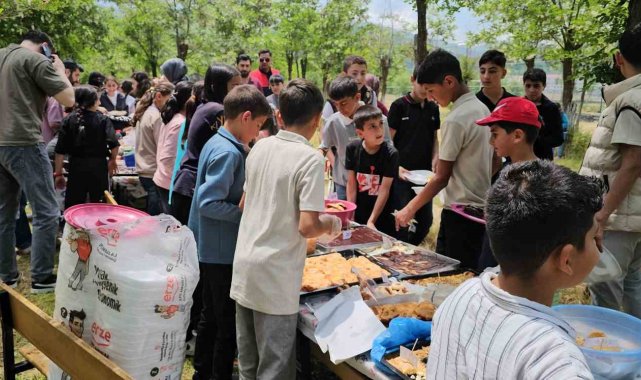 Muş Hasköy'de, Gazze'ye destek için hayır çarşısı kuruldu! mus haskoyde gazzeye destek icin hayir carsisi kuruldu habermeydan
