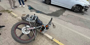 Muş Hasköy'de, otomobil ile motosiklet çarpıştı! Muş Hasköy’de, otomobil ile motosiklet çarpıştı!