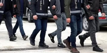 Muş merkezli 5 ilde düzenlenen bahis operasyonunda 26 kişi tutuklandı! Muş merkezli 5 ilde düzenlenen bahis operasyonunda 26 kişi tutuklandı!