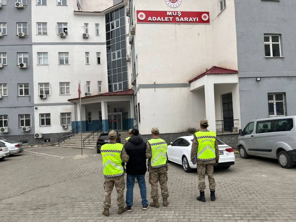 musta 4 yil 2 ay hapis cezasi bulunan sahis yakalandi habermeydan