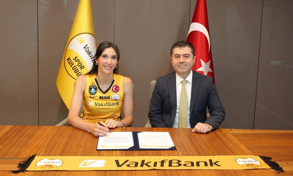 Naz Aydemir Akyol, VakıfBank'a geri döndü! naz aydemir akyol vakifbanka geri dondu habermeydan e1782221659925