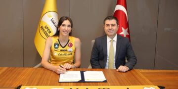Naz Aydemir Akyol, VakıfBank'a geri döndü! Naz Aydemir Akyol, VakıfBank’a geri döndü!
