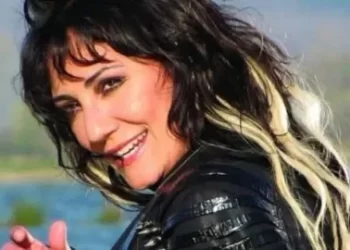 Özlem Tekin yıllar sonra Bodrum'da görüntülendi Özlem Tekin yıllar sonra Bodrum’da görüntülendi