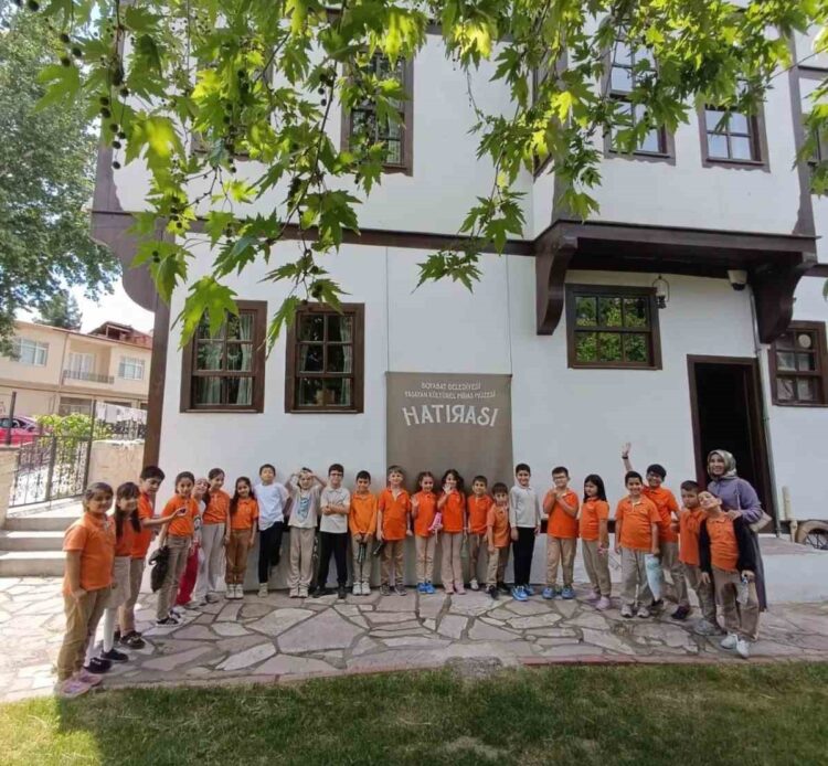 Sinop Boyabatlı çocuklar, müzede kültürel mirasla tanıştı! sinop boyabatli cocuklar muzede kulturel mirasla tanisti habermeydan e1781351699582
